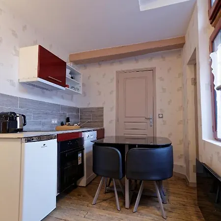 Sainte Trinite 4* تروي