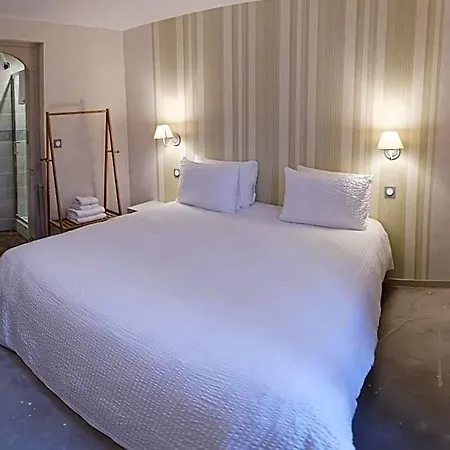 Sainte Trinite شقة فندقية 4*
