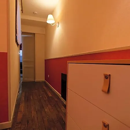 Sainte Trinite شقة فندقية