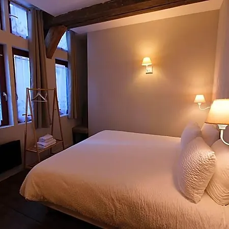 Sainte Trinite شقة فندقية 4*